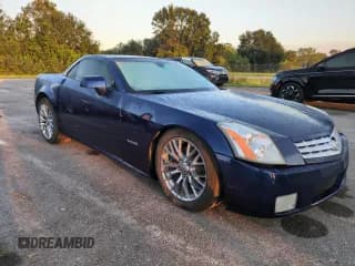 ✅ 2004 Cadillac XLR • VIN: 1G6YV34A945601993 • Lot: 75136134. Wystawiony na Copart z przebiegiem Nie podano. Bezpłatny archiwum sprzedaży aukcyjnych z USA i szczegółowy raport historii pojazdu na DreamBid. Zdjęcie 4.