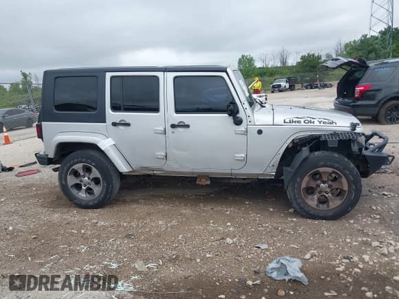 ✅ 2008 Jeep Wrangler Unlimited Sahara • VIN: 1J4GA591X8L525995 • Lot: 42759896. Listed on IAAI with 177,301 mi. Free auction sales archive from the USA and detailed vehicle history report at DreamBid. Image 13.