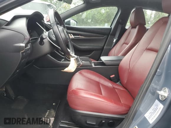 ✅ 2022 Mazda 3 Carbon Edition • VIN: JM1BPALL9N1515225 • Lot: 60860745. Listed on Copart with 28,841 mi. Free auction sales archive from the USA and detailed vehicle history report at DreamBid. Image 7.