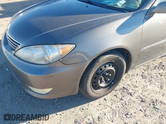✅ 2005 Toyota Camry XLE • VIN: 4T1BE30K15U571747 • Lot: 43733488. Listed on IAAI with 219,372 mi. Free auction sales archive from the USA and detailed vehicle history report at DreamBid. Image 6.