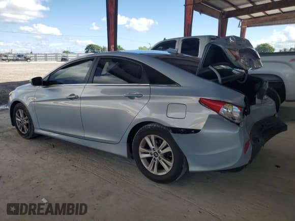 2014 Hyundai Sonata GLS with VIN 5NPEB4AC5EH922810, listed as a Copart auction lot 82745915 with 120,907 mi miles and Salvage title. Bid and sale history available at DreamBid. Image 2.