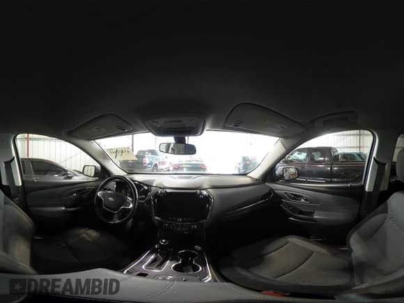 2019 Chevrolet Traverse LT Cloth z VIN 1GNERGKW5KJ123254, wystawiony jako IAAI lot #43421541 z przebiegiem 139 567 mil mil oraz . Historia ofert i sprzedaży dostępna na DreamBid. Obrazek 18.