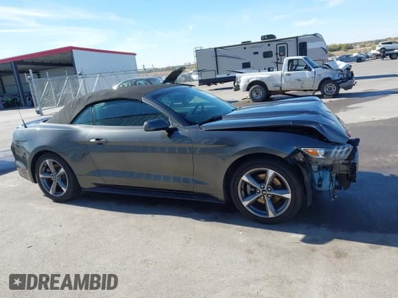 ✅ 2017 Ford Mustang V6 • VIN: 1FATP8EM2H5211997 • Lot: 43497223. Wystawiony na IAAI z przebiegiem 77 705 mil. Bezpłatny archiwum sprzedaży aukcyjnych z USA i szczegółowy raport historii pojazdu na DreamBid. Zdjęcie 14.