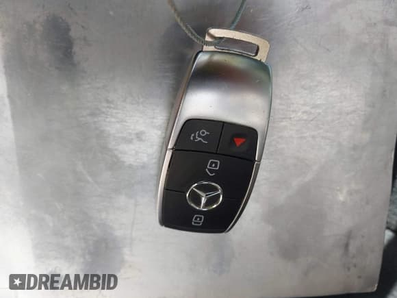 ✅ 2020 Mercedes-Benz GLE 350 • VIN: 4JGFB4KE1LA062974 • Lot: 42773951. Wystawiony na IAAI z przebiegiem Nie podano. Bezpłatny archiwum sprzedaży aukcyjnych z USA i szczegółowy raport historii pojazdu na DreamBid. Zdjęcie 11.