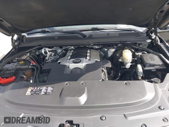 ✅ 2017 Cadillac Escalade ESV Standard • VIN: 1GYS3GKJ6HR158570 • Lot: 41998329. Wystawiony na IAAI z przebiegiem Nie podano. Bezpłatny archiwum sprzedaży aukcyjnych z USA i szczegółowy raport historii pojazdu na DreamBid. Zdjęcie 10.