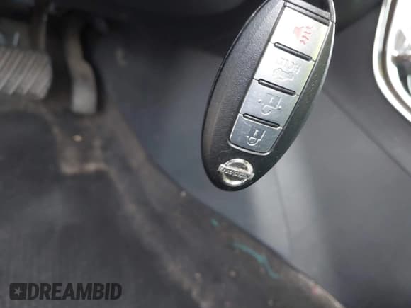 ✅ 2015 Nissan Sentra S • VIN: 3N1AB7AP3FY282767 • Лот: 41904576. Опубликован ранее на IAAI с пробегом 162 210 миль. Бесплатный доступ к архиву аукционных продаж из США и подробный отчёт об истории автомобиля на DreamBid. Изображение 11.