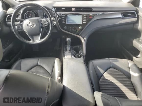 ✅ 2019 Toyota Camry SE • VIN: 4T1B11HK5KU232649 • Лот: 92537745. Опубликован ранее на Copart с пробегом 102 359 миль. Бесплатный доступ к архиву аукционных продаж из США и подробный отчёт об истории автомобиля на DreamBid. Изображение 8.