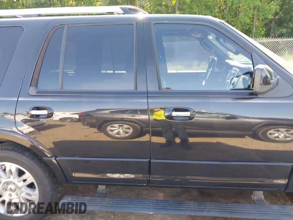 ✅ 2014 Ford Expedition Limited • VIN: 1FMJU1K58EEF60121 • Lot: 42286881. Listed on IAAI with 147,456 mi. Free auction sales archive from the USA and detailed vehicle history report at DreamBid. Image 14.