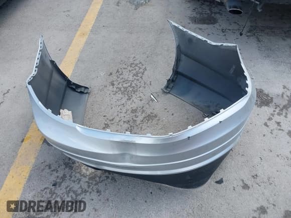 ✅ 2014 Mercedes-Benz C 250 Sport • VIN: WDDGF4HB1EA951907 • Lot: 42580563. Wystawiony na IAAI z przebiegiem 51 592 mil. Bezpłatny archiwum sprzedaży aukcyjnych z USA i szczegółowy raport historii pojazdu na DreamBid. Zdjęcie 12.