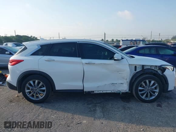 ✅ 2019 Infiniti QX50 Essential • VIN: 3PCAJ5M11KF139690 • Lot: 41760165. Listed on IAAI with 31,621 mi. Free auction sales archive from the USA and detailed vehicle history report at DreamBid. Image 14.