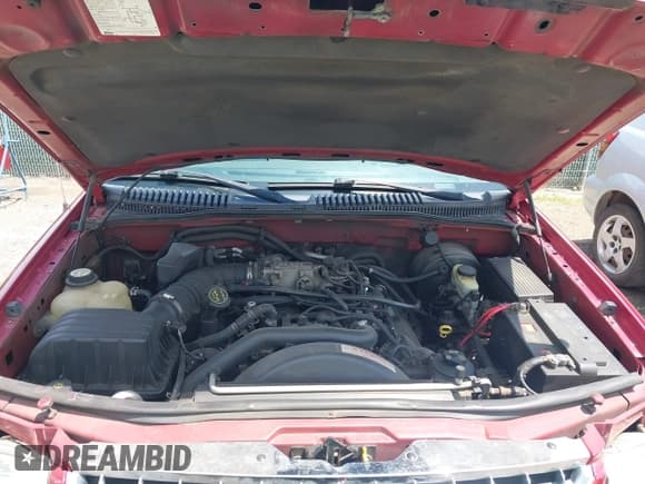 ✅ 2004 Ford Explorer XLT • VIN: 1FMZU73W54UB70532 • Lot: 42282641. Wystawiony na IAAI z przebiegiem 92 492 mil. Bezpłatny archiwum sprzedaży aukcyjnych z USA i szczegółowy raport historii pojazdu na DreamBid. Zdjęcie 10.