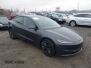 ✅ 2025 Tesla Model 3 Long Range • VIN: 5YJ3E1EB6SF878888 • Lot: 41451317. Wystawiony na IAAI z przebiegiem 732 mil. Bezpłatny archiwum sprzedaży aukcyjnych z USA i szczegółowy raport historii pojazdu na DreamBid. Zdjęcie 1.