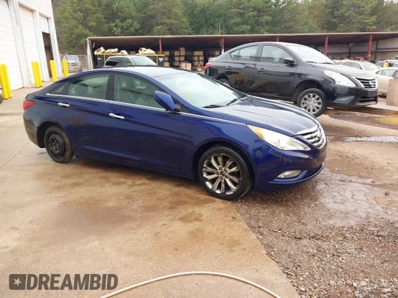 ✅ 2011 Hyundai Sonata Limited • VIN: 5NPEC4AC5BH216736 • Lot: 43529034. Listed on IAAI with 187,797 mi. Free auction sales archive from the USA and detailed vehicle history report at DreamBid. Image 1.