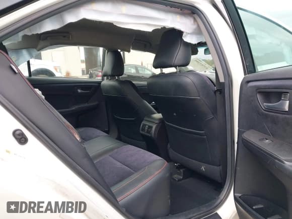 ✅ 2015 Toyota Camry SE • VIN: 4T1BF1FK7FU492934 • Лот: 43583301. Опубликован ранее на IAAI с пробегом 139 420 миль. Бесплатный доступ к архиву аукционных продаж из США и подробный отчёт об истории автомобиля на DreamBid. Изображение 8.