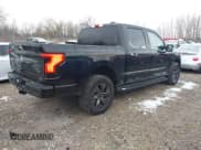 ✅ 2024 Ford F-150 Lightning Flash • VIN: 1FT6W3L75RWG19013 • Lot: 43724165. Wystawiony na IAAI z przebiegiem 10 160 mil. Bezpłatny archiwum sprzedaży aukcyjnych z USA i szczegółowy raport historii pojazdu na DreamBid. Zdjęcie 4.