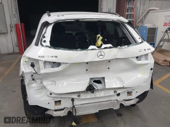 ✅ 2021 Mercedes-Benz GLA 45 AMG • VIN: W1N4N5DB4MJ218155 • Lot: 41806064. Wystawiony na IAAI z przebiegiem 48 767 mil. Bezpłatny archiwum sprzedaży aukcyjnych z USA i szczegółowy raport historii pojazdu na DreamBid. Zdjęcie 6.