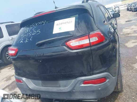 ✅ 2016 Jeep Cherokee Limited • VIN: 1C4PJMDS1GW308543 • Lot: 42494925. Wystawiony na IAAI z przebiegiem 122 841 mil. Bezpłatny archiwum sprzedaży aukcyjnych z USA i szczegółowy raport historii pojazdu na DreamBid. Zdjęcie 16.