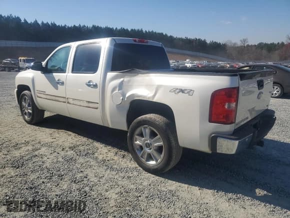 ✅ 2013 Chevrolet Silverado 1500 LTZ • VIN: 3GCPKTE7XDG237936 • Lot: 92470005. Wystawiony na Copart z przebiegiem 261 019 mil. Bezpłatny archiwum sprzedaży aukcyjnych z USA i szczegółowy raport historii pojazdu na DreamBid. Zdjęcie 2.