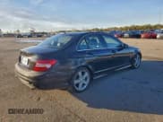 ✅ 2011 Mercedes-Benz C 300 Sport • VIN: WDDGF8BB1BR145434 • Лот: 94244745. Опубликован ранее на Copart с пробегом 125 723 миль. Бесплатный доступ к архиву аукционных продаж из США и подробный отчёт об истории автомобиля на DreamBid. Изображение 3.