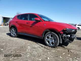 2024 Dodge Hornet R/T z VIN ZACPDFCW7R3A33923, wystawiony jako Copart lot #49929665 z przebiegiem 39 078 mil mil oraz Nie do naprawy • Non repairable. Historia ofert i sprzedaży dostępna na DreamBid. Obrazek 4.