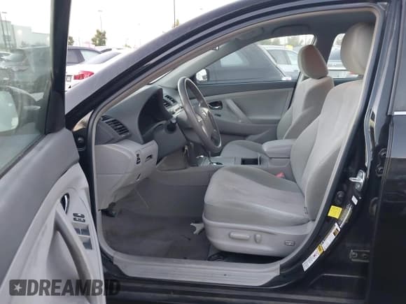 ✅ 2011 Toyota Camry XLE • VIN: 4T4BF3EK1BR206895 • Lot: 43105257. Wystawiony na IAAI z przebiegiem 96 014 mil. Bezpłatny archiwum sprzedaży aukcyjnych z USA i szczegółowy raport historii pojazdu na DreamBid. Zdjęcie 5.