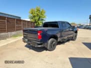 ✅ 2019 Chevrolet Silverado 1500 LT Trail Boss • VIN: 3GCPYFEDXKG194329 • Lot: 85728635. Wystawiony na Copart z przebiegiem 72 766 mil. Bezpłatny archiwum sprzedaży aukcyjnych z USA i szczegółowy raport historii pojazdu na DreamBid. Zdjęcie 4.