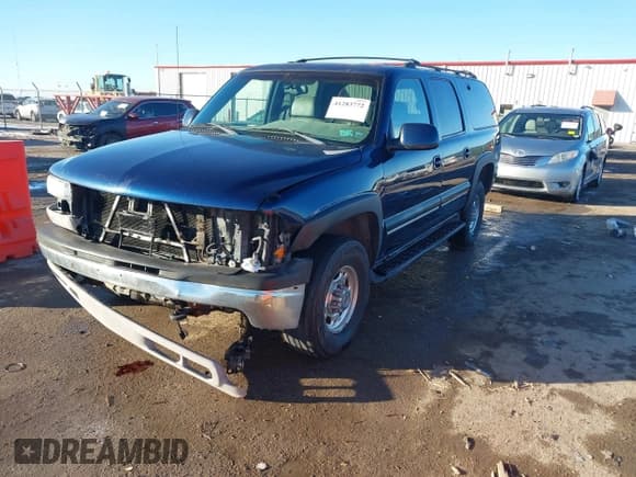 ✅ 2001 Chevrolet Suburban LT • VIN: 3GNGK26U41G215903 • Лот: 41283772. Опубликован ранее на IAAI с пробегом 199 191 миль. Бесплатный доступ к архиву аукционных продаж из США и подробный отчёт об истории автомобиля на DreamBid. Изображение 2.