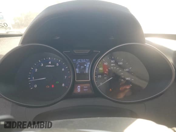 ✅ 2015 Hyundai Veloster Turbo • VIN: KMHTC6AE8FU237138 • Lot: 77501344. Wystawiony na Copart z przebiegiem 107 557 mil. Bezpłatny archiwum sprzedaży aukcyjnych z USA i szczegółowy raport historii pojazdu na DreamBid. Zdjęcie 9.