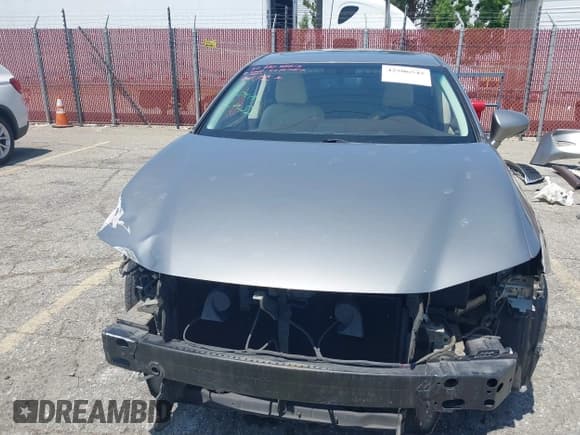 ✅ 2016 Lexus ES 330 • VIN: 58ABK1GG4GU007391 • Lot: 42506545. Listed on IAAI with 144,579 mi. Free auction sales archive from the USA and detailed vehicle history report at DreamBid. Image 13.