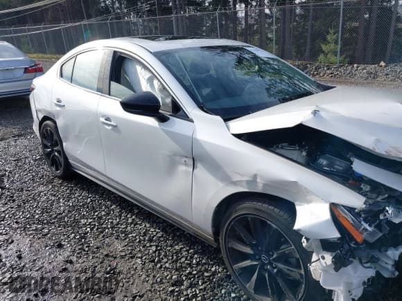 ✅ 2021 Mazda 3 2.5 Turbo • VIN: JM1BPBAY6M1318449 • Лот: 41408726. Опубликован ранее на IAAI с пробегом 75 163 миль. Бесплатный доступ к архиву аукционных продаж из США и подробный отчёт об истории автомобиля на DreamBid. Изображение 13.