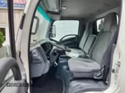 ✅ 2020 Isuzu NQR IBT • VIN: JALE5W169L7305035 • Lot: 76352564. Wystawiony na Copart z przebiegiem 93 159 mil. Bezpłatny archiwum sprzedaży aukcyjnych z USA i szczegółowy raport historii pojazdu na DreamBid. Zdjęcie 5.