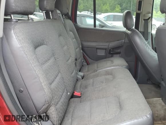 ✅ 2003 Ford Explorer XLS • VIN: 1FMZU72K33UA35210 • Lot: 58411105. Listed on Copart with 229,212 mi. Free auction sales archive from the USA and detailed vehicle history report at DreamBid. Image 11.