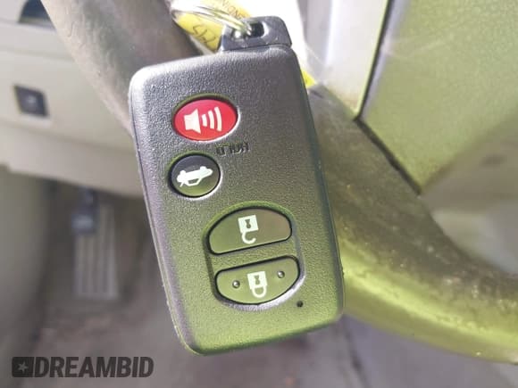 ✅ 2010 Toyota Camry LE • VIN: 4T4BF3EK5AR032795 • Лот: 43588505. Опубликован ранее на IAAI с пробегом 239 039 миль. Бесплатный доступ к архиву аукционных продаж из США и подробный отчёт об истории автомобиля на DreamBid. Изображение 11.