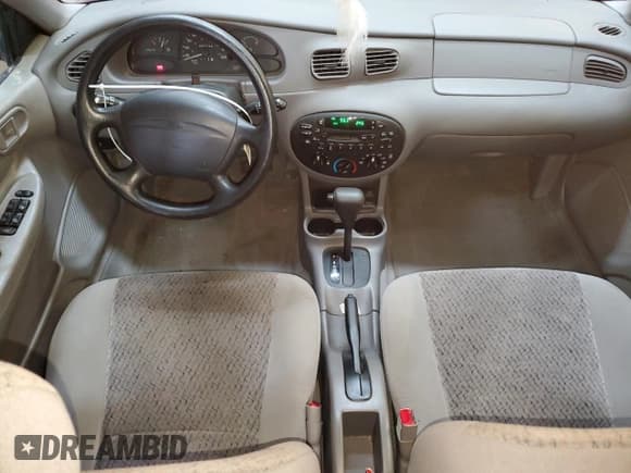 ✅ 1999 Ford Escort SE • VIN: 1FAFP13P4XW150369 • Lot: 72445514. Listed on Copart with 207,725 mi. Free auction sales archive from the USA and detailed vehicle history report at DreamBid. Image 8.