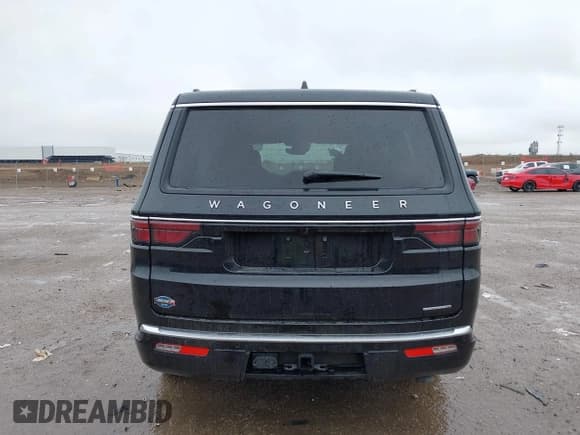 ✅ 2024 Jeep Wagoneer Series III • VIN: 1C4SJVDP2RS155659 • Lot: 41965080. Wystawiony na IAAI z przebiegiem 9 297 mil. Bezpłatny archiwum sprzedaży aukcyjnych z USA i szczegółowy raport historii pojazdu na DreamBid. Zdjęcie 16.