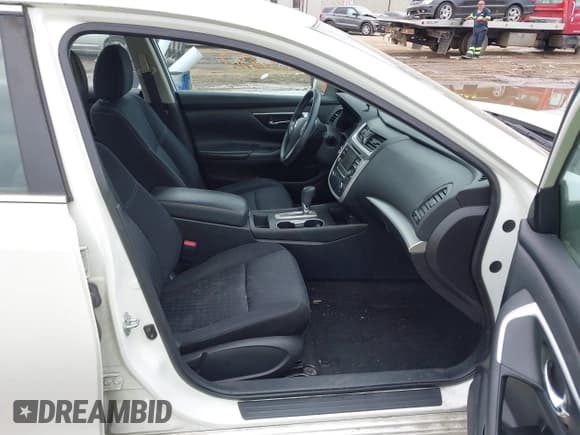 ✅ 2017 Nissan Altima S • VIN: 1N4AL3APXHN326613 • Лот: 43456327. Опубликован ранее на IAAI с пробегом 167 508 миль. Бесплатный доступ к архиву аукционных продаж из США и подробный отчёт об истории автомобиля на DreamBid. Изображение 5.