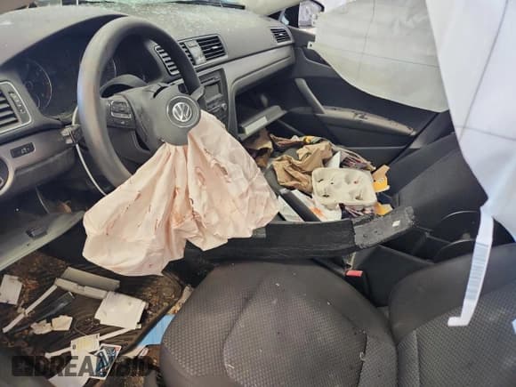 ✅ 2013 Volkswagen Passat S • VIN: 1VWAH7A33DC099378 • Lot: 85500695. Listed on Copart with Not provided. Free auction sales archive from the USA and detailed vehicle history report at DreamBid. Image 8.