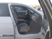 ✅ 2010 Mercedes-Benz E 350 Sport • VIN: WDDHF8HB9AA066246 • Lot: 43770743. Listed on IAAI with 130,753 mi. Free auction sales archive from the USA and detailed vehicle history report at DreamBid. Image 5.