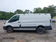 ✅ 2015 Ford Transit Cargo • VIN: 1FTYR1ZM9FKA21382 • Lot: 42184401. Wystawiony na IAAI z przebiegiem 163 317 mil. Bezpłatny archiwum sprzedaży aukcyjnych z USA i szczegółowy raport historii pojazdu na DreamBid. Zdjęcie 14.