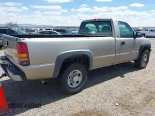 2001 Chevrolet Silverado 2500 z VIN 1GCGC24U71Z106702, wystawiony jako IAAI lot #42088956 z przebiegiem 251 696 mil mil oraz . Historia ofert i sprzedaży dostępna na DreamBid. Obrazek 4.