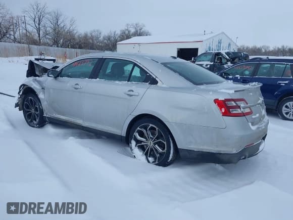 ✅ 2016 Ford Taurus SHO • VIN: 1FAHP2KT2GG147042 • Lot: 41423792. Listed on IAAI with 92,332 mi. Free auction sales archive from the USA and detailed vehicle history report at DreamBid. Image 3.