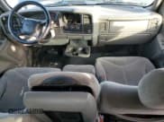 ✅ 2000 GMC Sierra 1500 SLE • VIN: 2GTEK19T5Y1241815 • Lot: 85424605. Wystawiony na Copart z przebiegiem 264 423 mil. Bezpłatny archiwum sprzedaży aukcyjnych z USA i szczegółowy raport historii pojazdu na DreamBid. Zdjęcie 8.