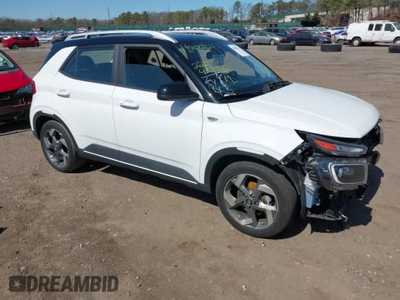 ✅ 2022 Hyundai Venue SEL • VIN: KMHRC8A37NU186508 • Lot: 41800124. Listed on IAAI with 22,141 mi. Free auction sales archive from the USA and detailed vehicle history report at DreamBid. Image 1.