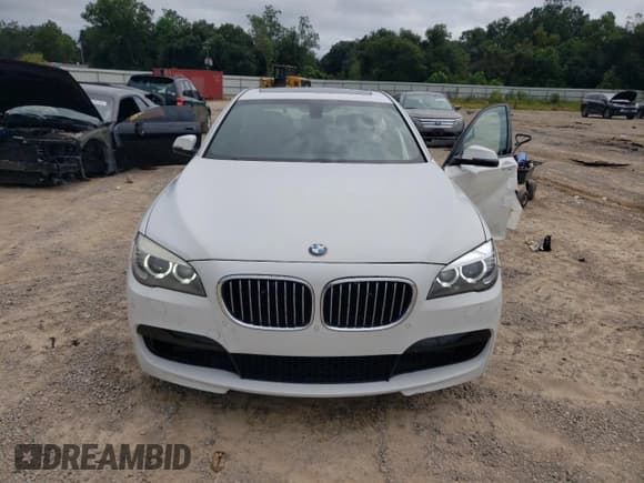 ✅ 2014 BMW 7 Series 740i • VIN: WBAYA6C57ED144572 • Lot: 70323644. Listed on Copart with 88,977 mi. Free auction sales archive from the USA and detailed vehicle history report at DreamBid. Image 5.