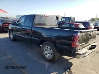 2004 Chevrolet Silverado 1500 LS с VIN 2GCEC19V441303763, выставлен на аукционе Copart как лот 72270134 с пробегом 180 101 миль миль и Списание • Salvage title. История ставок и продаж доступна на DreamBid. Изображение 2.