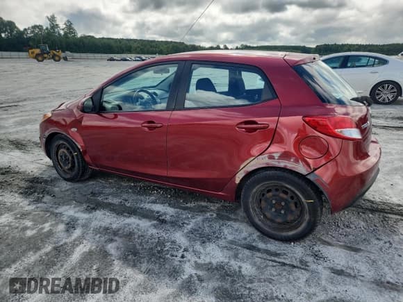 ✅ 2014 Mazda 2 Sport • VIN: JM1DE1KY9E0172272 • Лот: 68643435. Опубликован ранее на Copart с пробегом 89 932 миль. Бесплатный доступ к архиву аукционных продаж из США и подробный отчёт об истории автомобиля на DreamBid. Изображение 2.