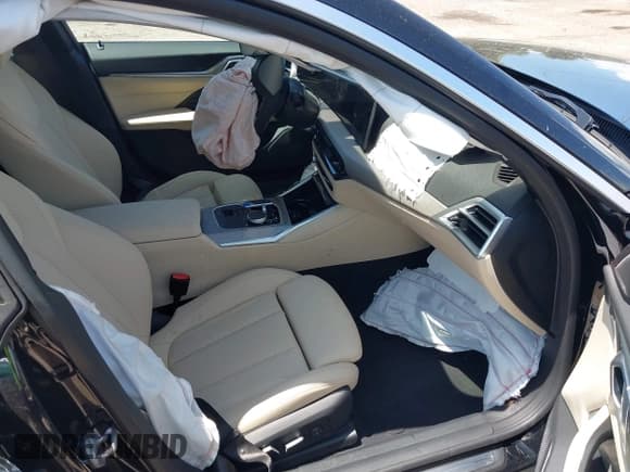 ✅ 2025 BMW i4 eDrive40 • VIN: WBY23HD0XSFU69507 • Lot: 42477246. Wystawiony na IAAI z przebiegiem 681 mil. Bezpłatny archiwum sprzedaży aukcyjnych z USA i szczegółowy raport historii pojazdu na DreamBid. Zdjęcie 5.