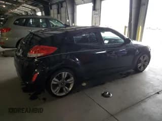 ✅ 2012 Hyundai Veloster w/Red Int • VIN: KMHTC6AD1CU054411 • Lot: 73357964. Wystawiony na Copart z przebiegiem 12 486 mil. Bezpłatny archiwum sprzedaży aukcyjnych z USA i szczegółowy raport historii pojazdu na DreamBid. Zdjęcie 3.