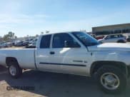 ✅ 2002 Dodge 2500 • VIN: 3B7KC23Z42M236527 • Lot: 43831599. Wystawiony na IAAI z przebiegiem 153 971 mil. Bezpłatny archiwum sprzedaży aukcyjnych z USA i szczegółowy raport historii pojazdu na DreamBid. Zdjęcie 14.