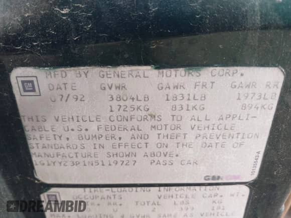 1992 Chevrolet Corvette z VIN 1G1YY23P1N5119727, wystawiony jako IAAI lot #43591300 z przebiegiem 81 759 mil mil oraz . Historia ofert i sprzedaży dostępna na DreamBid. Obrazek 9.